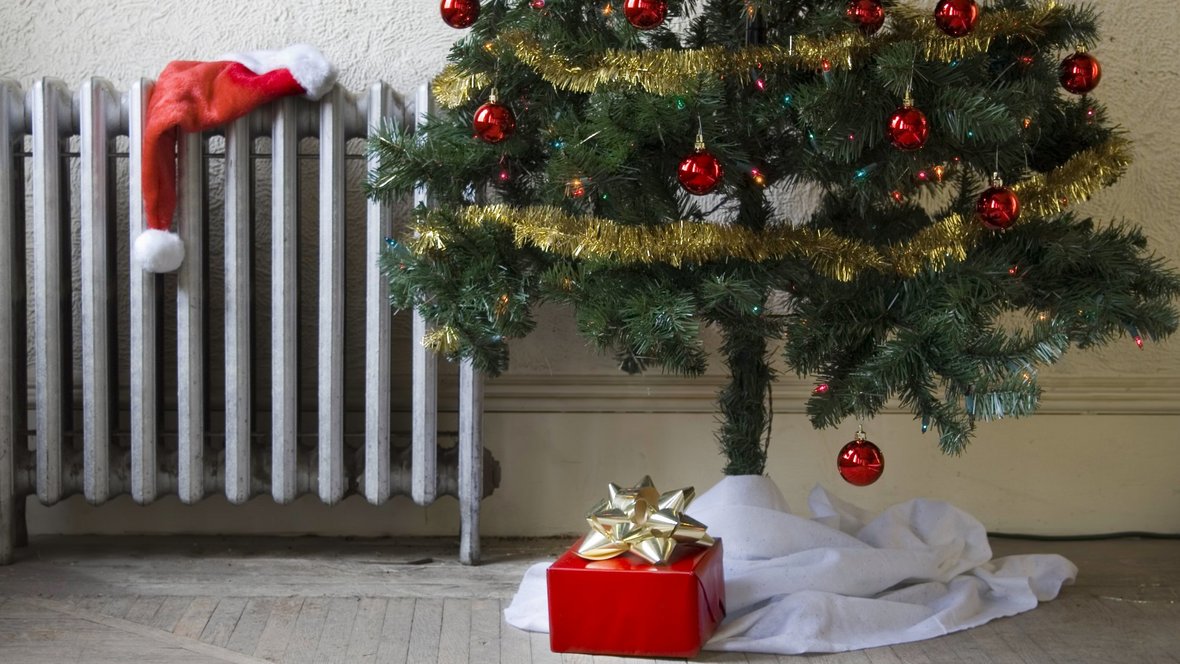 Juletræ og radiator