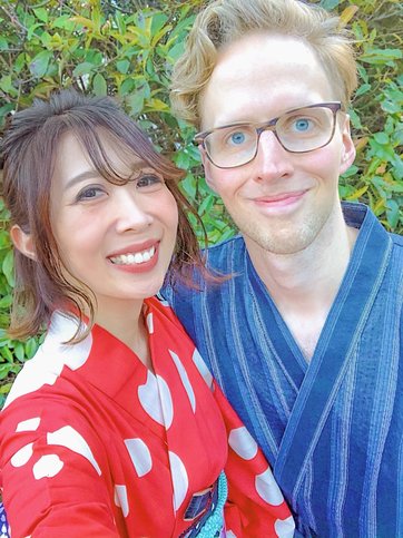 Jens Svensmark med sin japanske kone Saki