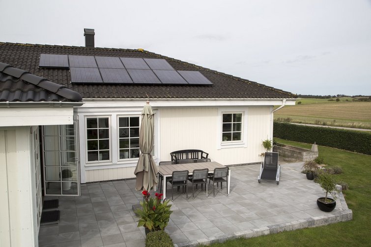 Hus med solceller på taget