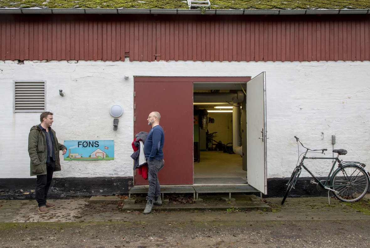 Ole Back og Anders Sejr Davidsen foran Føns Nærvarme