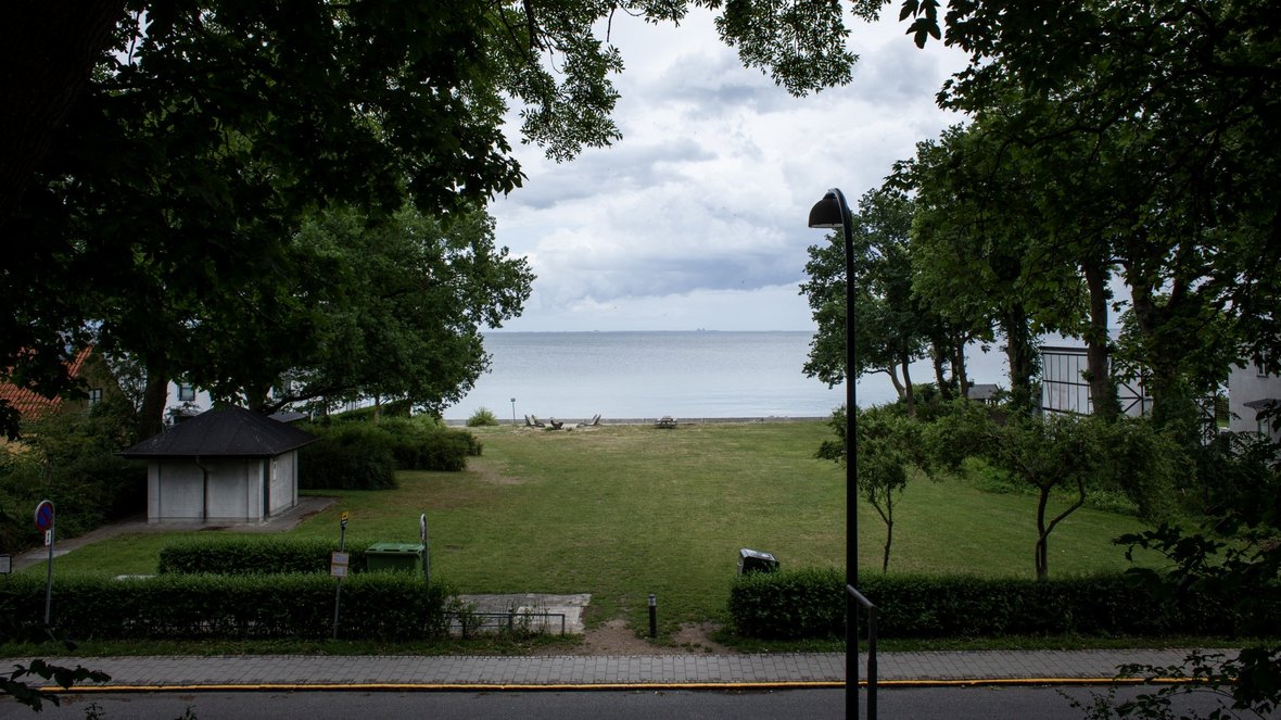 Udsigt til Øresund på Taarbæk Strandvej