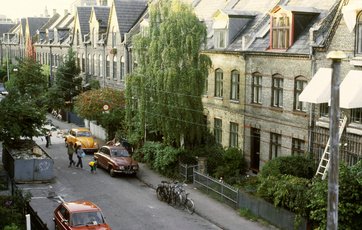 Mange byhuse er i dag blevet opdelt, så der er plads til flere familier.