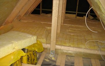 Efterisolering af loft.