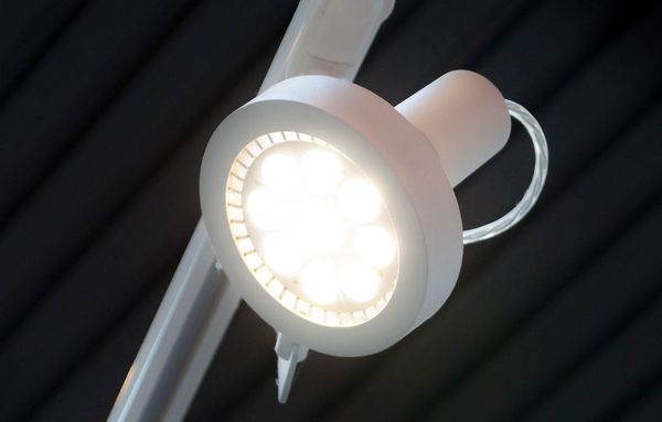 LED spot tilkoblet en bevægelsessensor