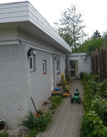 Parcelhus med tagudhøng før renovering