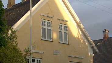 Løs og hultlydende facadepuds