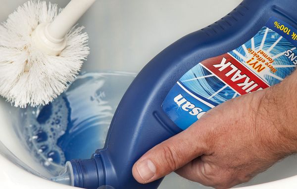 Sådan undgår du, at toiletbørsten bliver ulækker