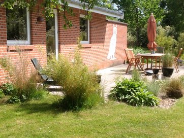 Lisbet bor fast i sit sommerhus "Roen" i Gilleleje Lisbet bor fast i sit sommerhus "Roen" i Gilleleje
