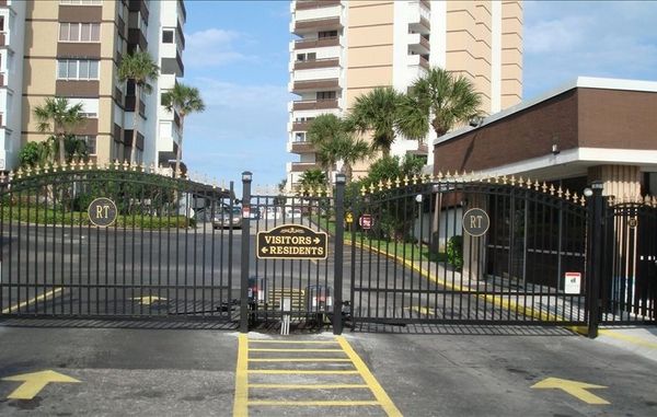 gated community usa