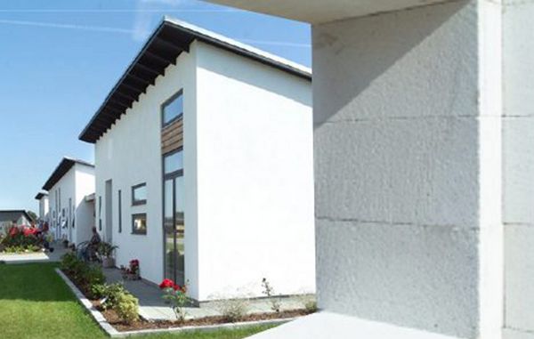 Huse med facader i gasbeton. Foto: Udlånt af H+H Danmark.