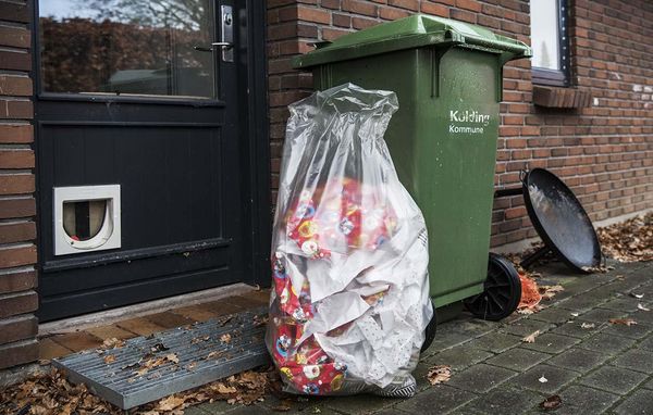 gavepapir skrald julegaver affaldssæk
