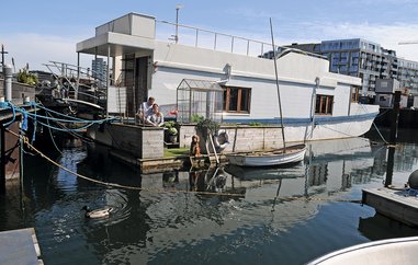 Fra svensk marinebåd til lille familiebolig