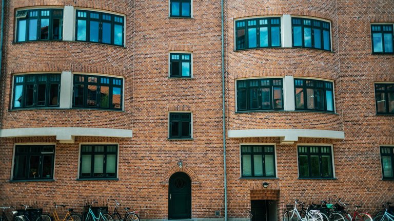 Eje, leje eller andel – hvad skal du vælge?