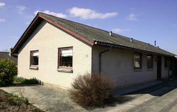 Parcelhus i kalksandsten.