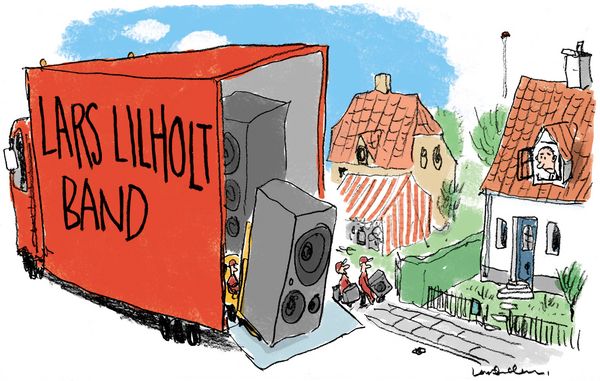 Tegning viser en lastbil med påskriften "Lars Lilholt Band", hvor mænd bugserer kæmpe højttalere ind i en privat have, mens naboen ser bekymret til