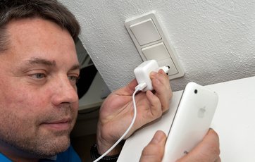 Sluk for mobilopladeren og spar penge