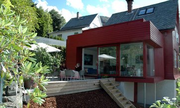 En tilbygning der matcher huset