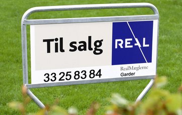 til salg skilt fra ejendomsmægler