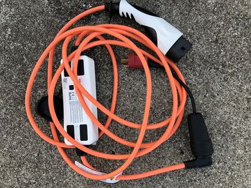 Transportabel oplader til elbil