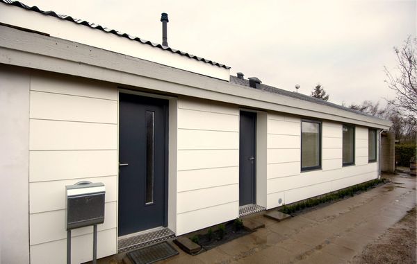 Udvendig-facadeisolering1 Generelt er udvendig efterisolering en god løsning til gamle huse med massive ydermure, eller hvor hulmursisolering ikke kan lade sig gøre.