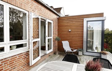 tilbygning til rækkehuset har en god æstetisk samhørighed