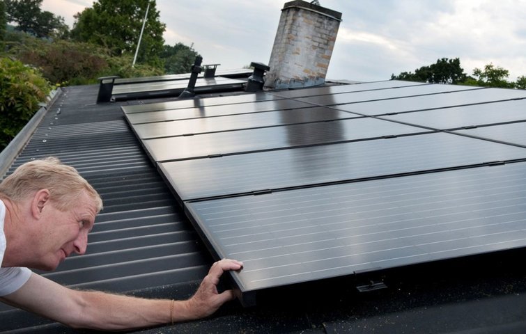 Solceller på taget. Solceller på taget.