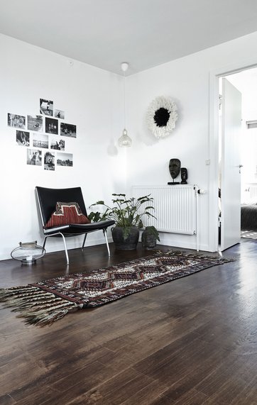 Hyggehjørne med Wegners ”lufthavnsstol”