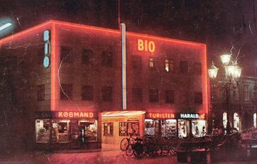 RønneBio Rønne Bio tegnet af arkitekt Paul Tybjerg.