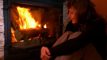 Undgå røg i stuen, når du fyrer op i brændeovnen