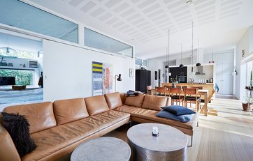 Arkitekttegnet stue i villa