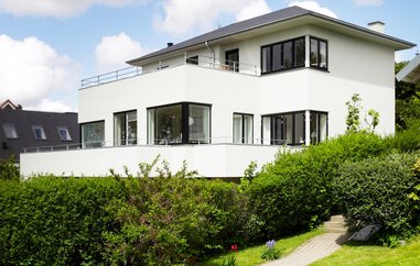 Koldingvilla vendte grundplanen på hovedet – og fik fjordudsigt