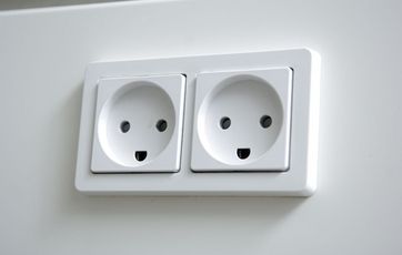 Dækker ejerskifteforsikring både lovlige og ulovlige elinstallationer?
