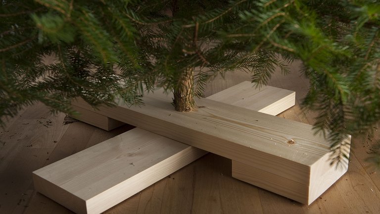 Sådan laver du en solid juletræsfod