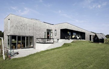Huset følger skrænterne på grunden. Foto: Christina Kayser Onsgaard