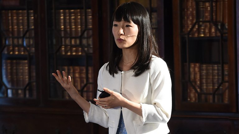 Marie Kondo giver råd om oprydning