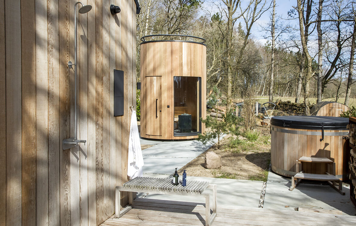 Udebruser, udespa og sauna