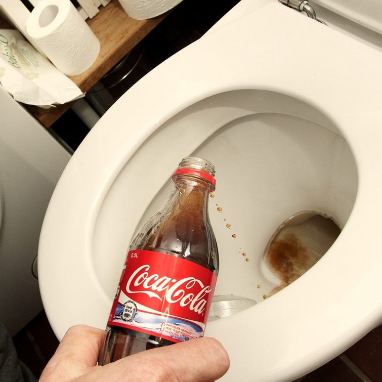 moral Blå Ensomhed Kan cola fjerne rust i toilettet? | Sådan fjerner du gule striber i wc'et