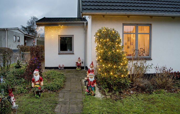Uendelighed Prelude moronic Hvor meget koster udendørs lyskæder til jul i strøm?