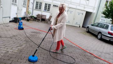 Kan en højtryksrenser skade din stenterrasse? Sandstensfliser udendørs