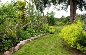 Få plads til leg, grøntsager og blomster: 48 tips til indretning af ...
